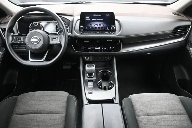 Used 2022 Silver Nissan SV image 19