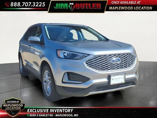 Used 2024  Ford SEL image 6