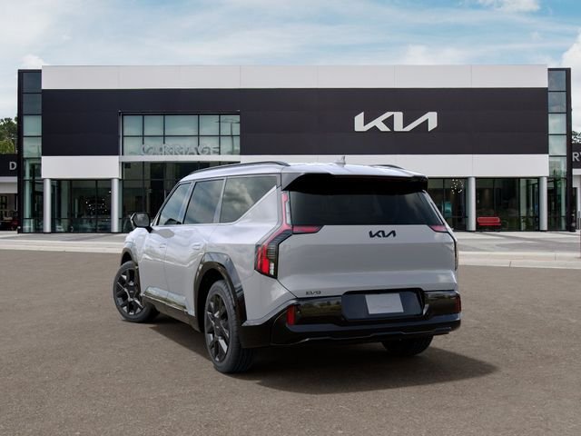 New 2026 Wolf Gray Kia Land AWD image 4