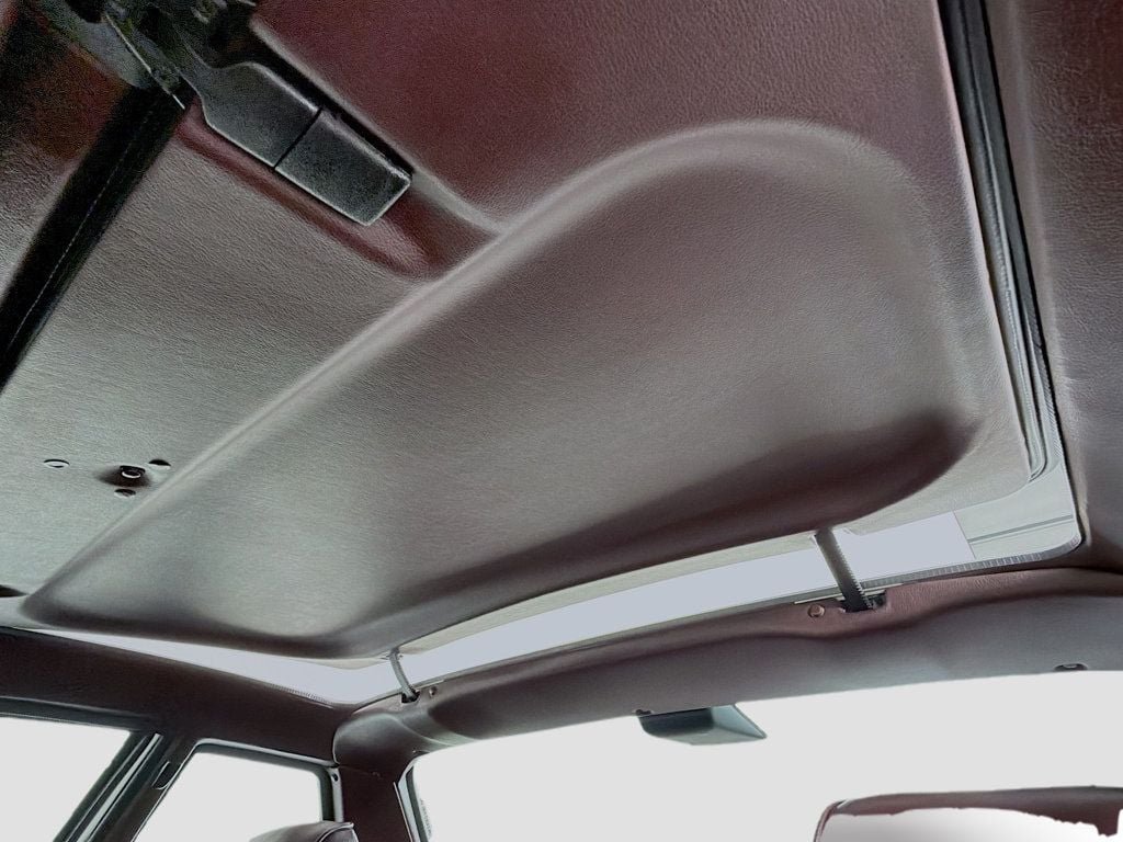 Used 1987 White Porsche  image 21