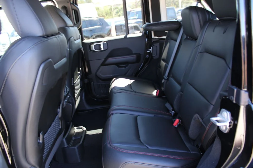 New 2026 Black Clear-Coat Exterior Paint Jeep Rubicon X image 14