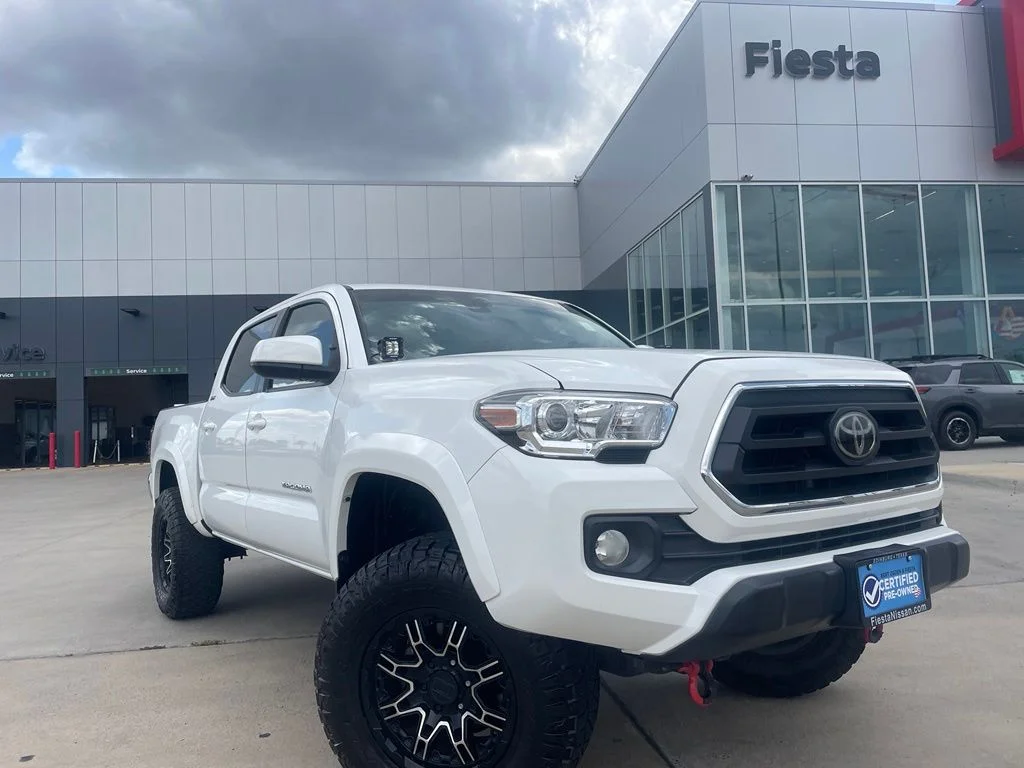 Used 2022 White Toyota SR5 image 1