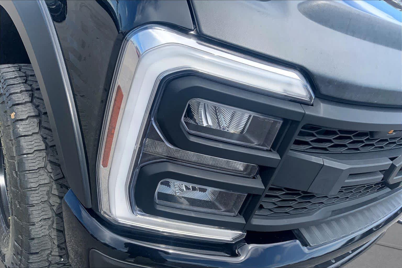 Used 2024 Agate Black Ford XL image 27