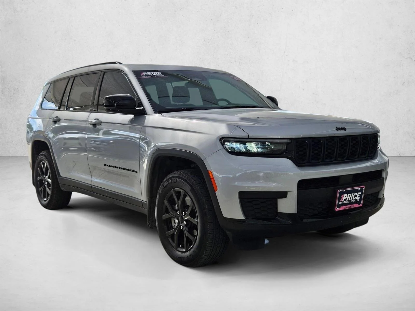 Used 2025 Silver Zynith Jeep Altitude X image 3