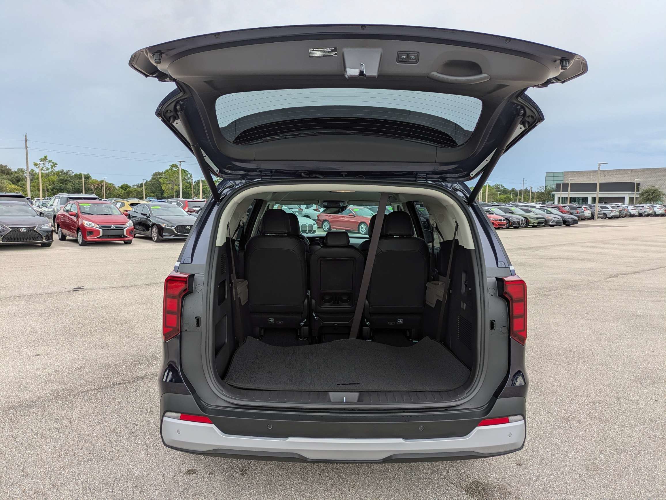 Used 2026 Deep Chroma Blue Kia EX image 32