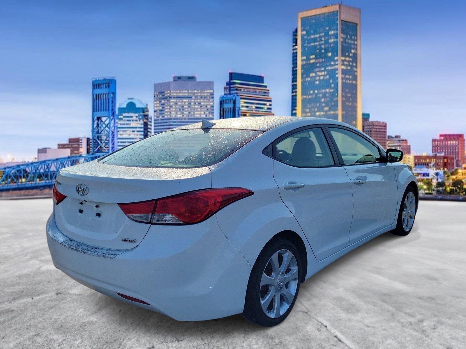Used 2013 Shimmering White Hyundai Limited image 3