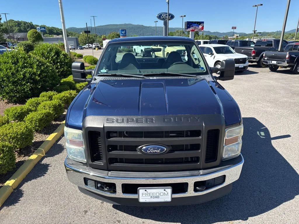 Used 2010 Blue Ford XL image 9