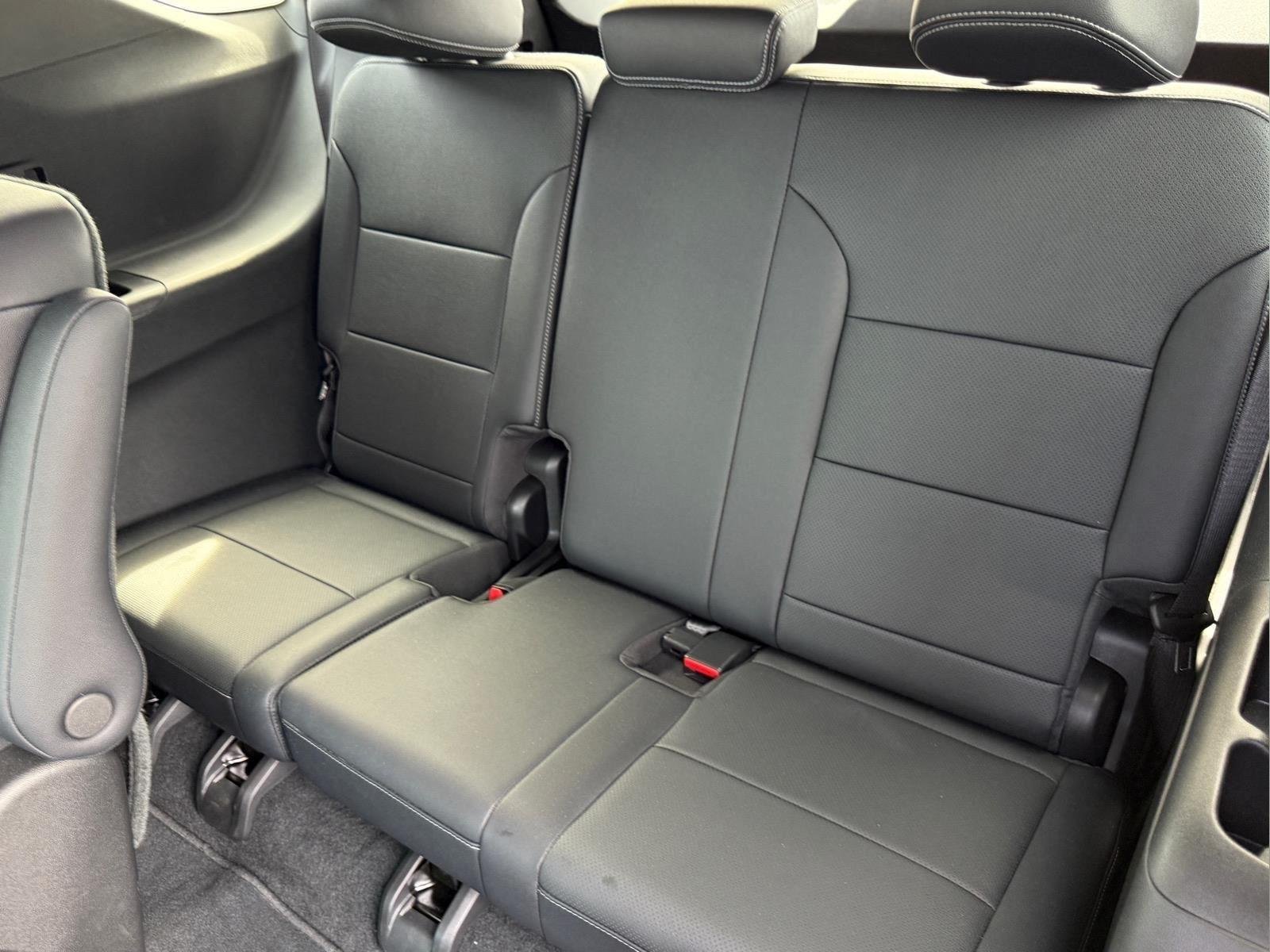 Used 2026 Mosaic Black Metallic Chevrolet FWD LT image 19