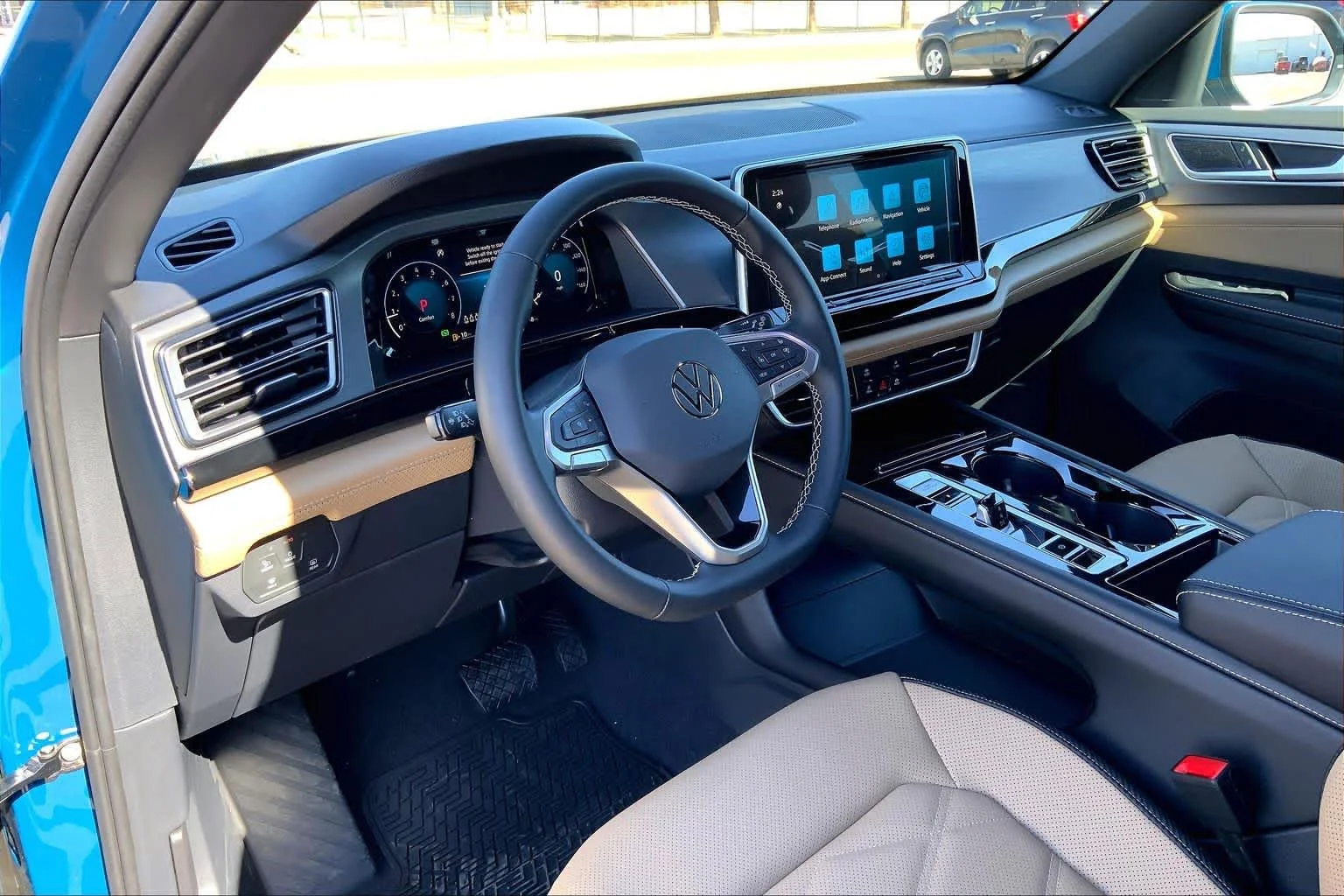 New 2026 Mountain Lake Blue Metallic Volkswagen 2.0T SE w/Technology image 8