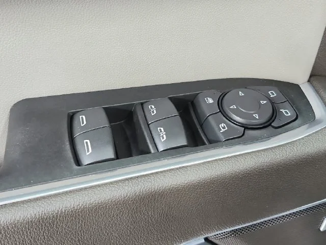 2026 GMC Sierra 1500 SLT - Photo 42