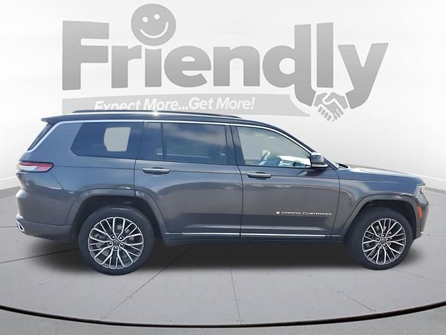 Used 2024 Gray Jeep Summit image 6