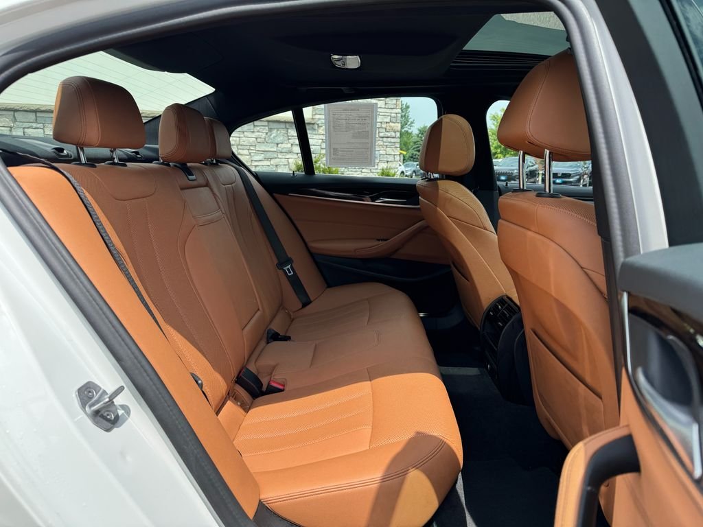 2021 BMW 5 Series 530i - Photo 12