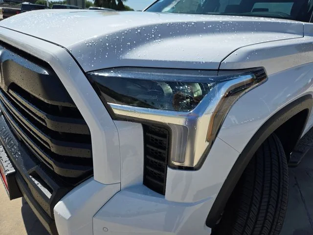 New 2026 Ice Cap Toyota SR5 image 13
