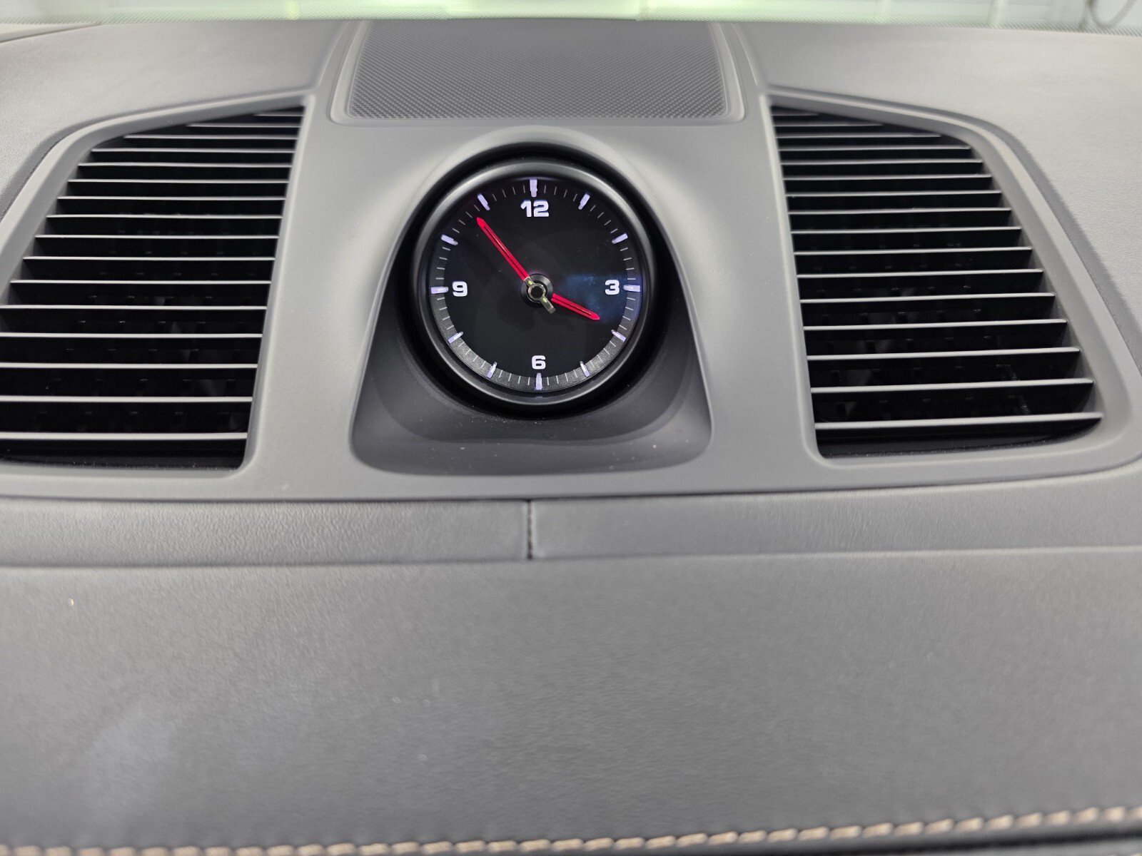 Used 2023 White Porsche Platinum Edition E-Hybrid AWD image 18