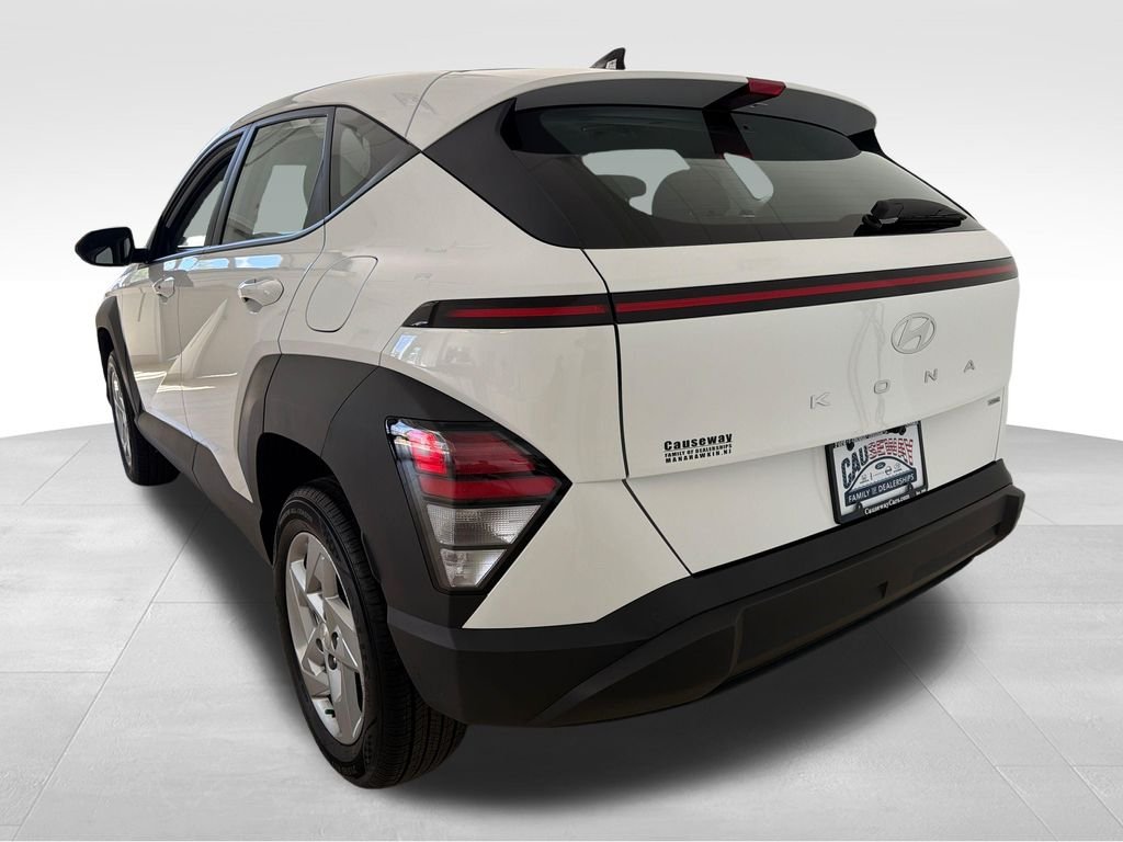 Used 2026 White Hyundai SE image 4