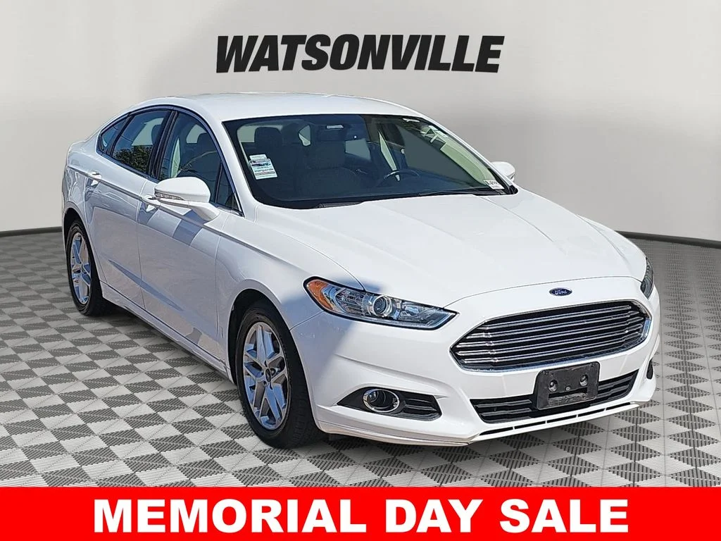 2016 Ford Fusion SE FWD's photo