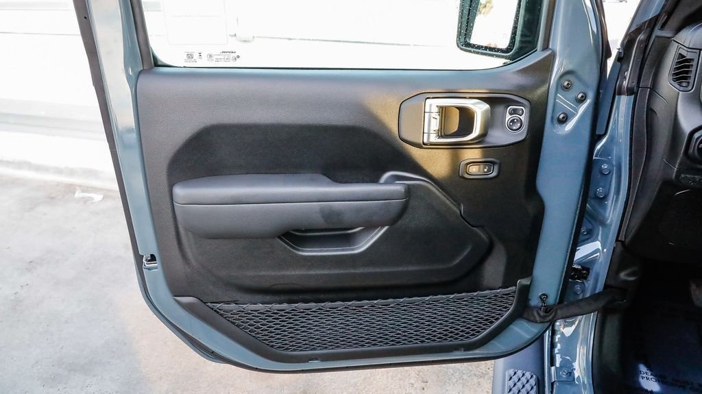 New 2026 Anvil Clearcoat Jeep Sport S image 22