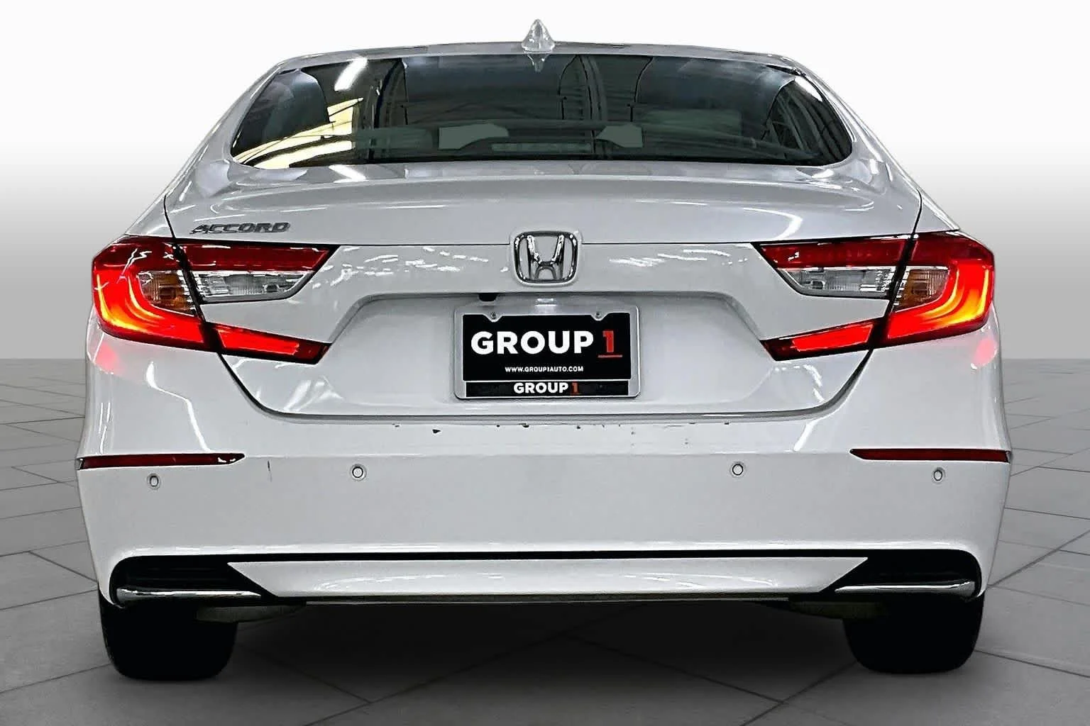 Used 2022 Platinum White Pearl Honda EX-L image 5