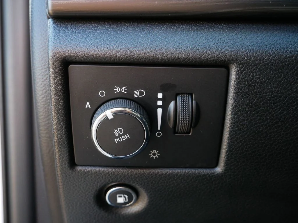 Certified Used 2021 White Jeep Laredo X image 16