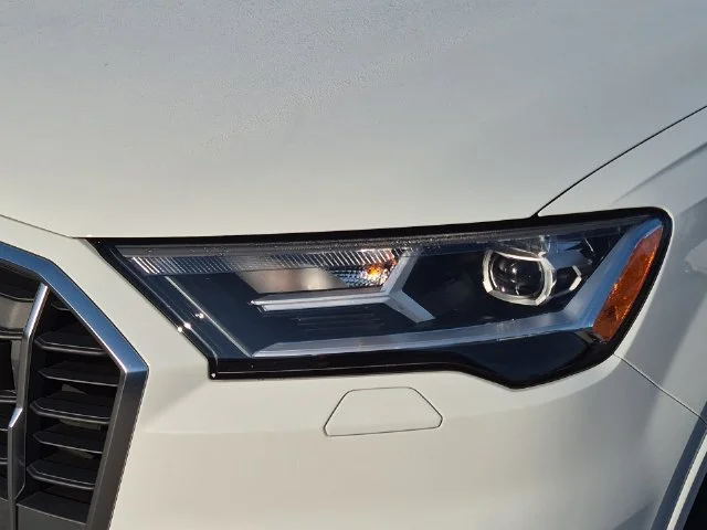Used 2023 White Audi 55 Premium Plus image 9