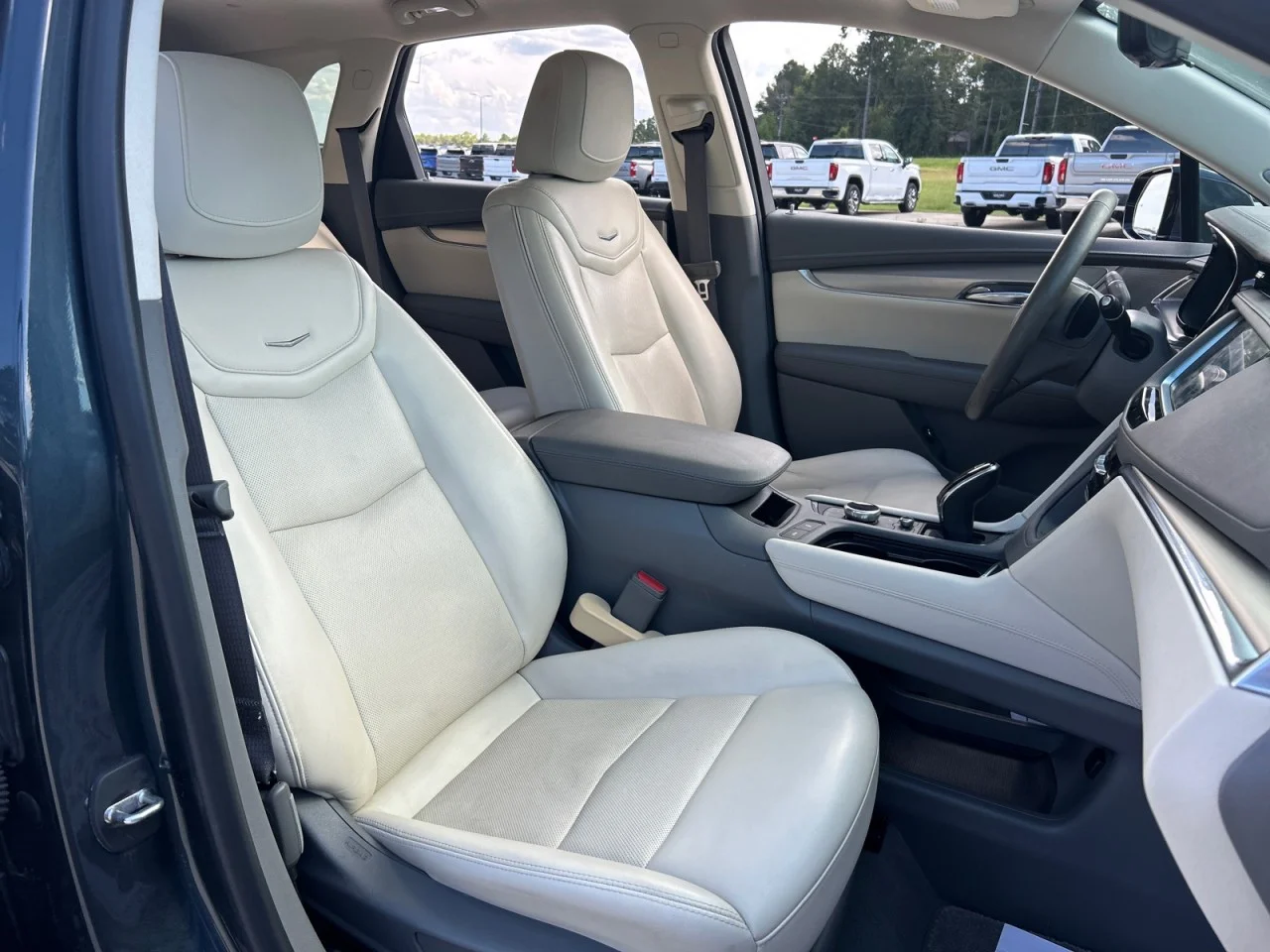 Used 2021 SHADOW METALLIC Cadillac FWD Premium Luxury image 21