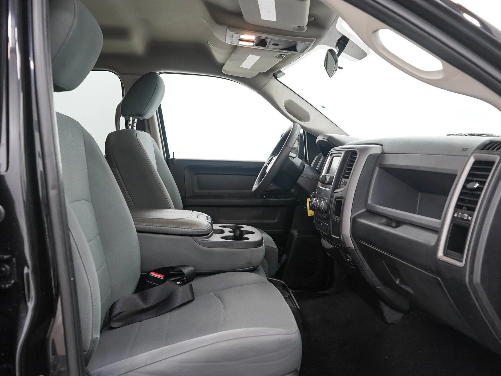 Used 2018 Brilliant Black Crystal Pearlcoat Ram Express image 14