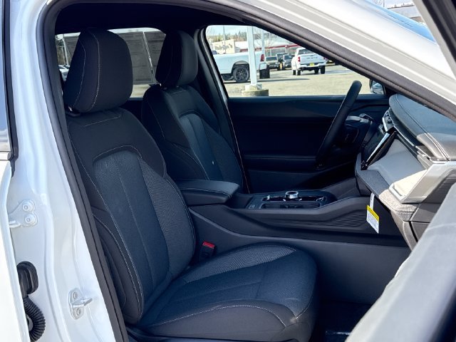 New 2026 Bright White Clear-Coat Exterior Paint Jeep Laredo image 26