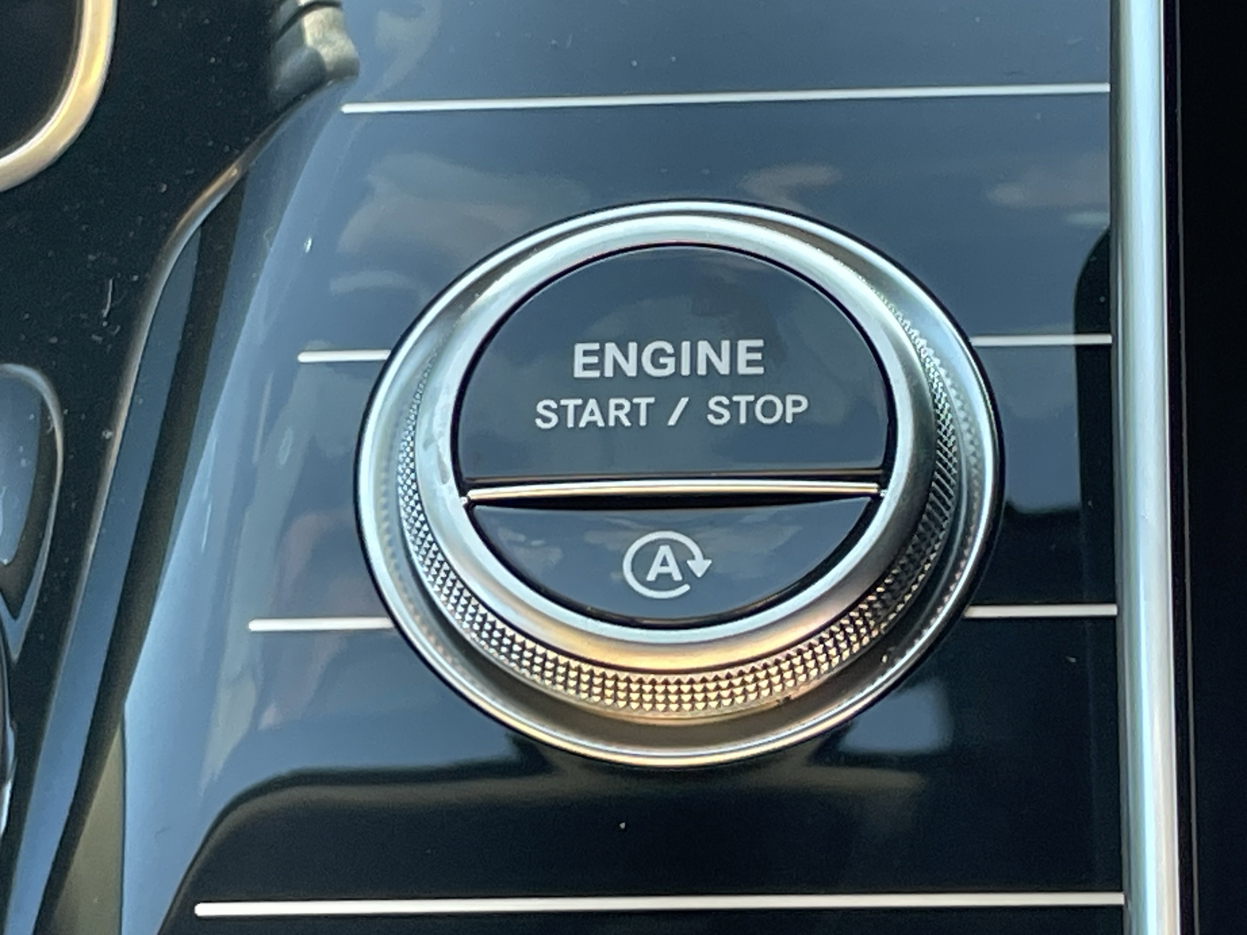 New 2026 MANUFAKTUR Exclusive Allanite Green Metallic Mercedes-Benz S 580 4MATIC® Sedan image 28
