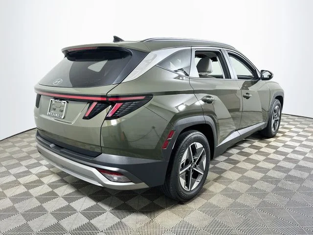 Certified Used 2025 Green Hyundai SEL Convenience image 3