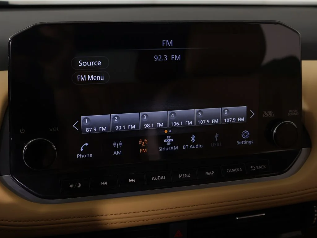 Used 2023  Nissan Platinum image 46
