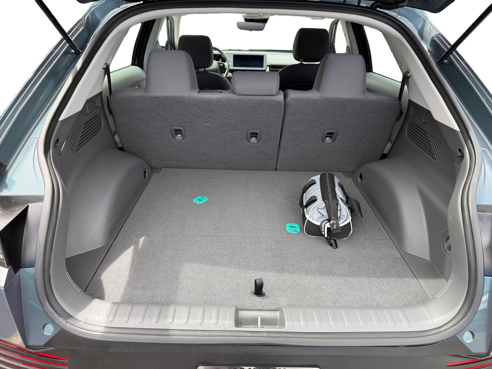 Certified Used 2024 Teal Hyundai SE image 17