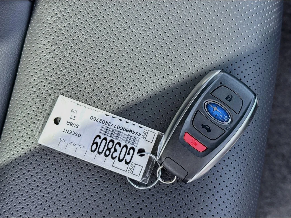 New 2027 Silver Subaru Limited image 37