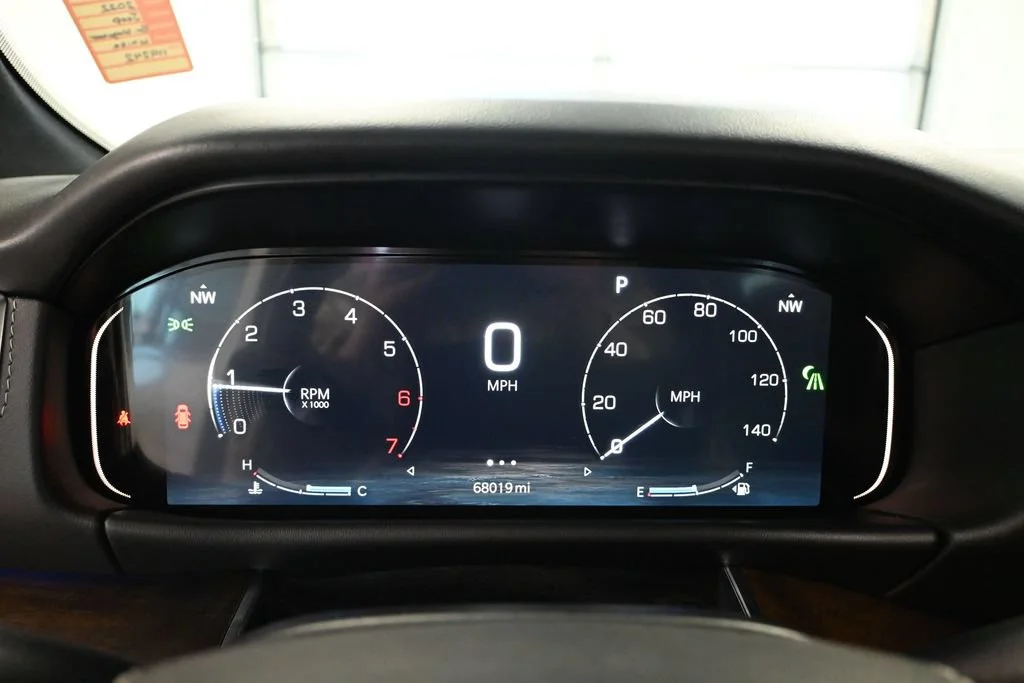 Used 2022 White Jeep Series II image 24
