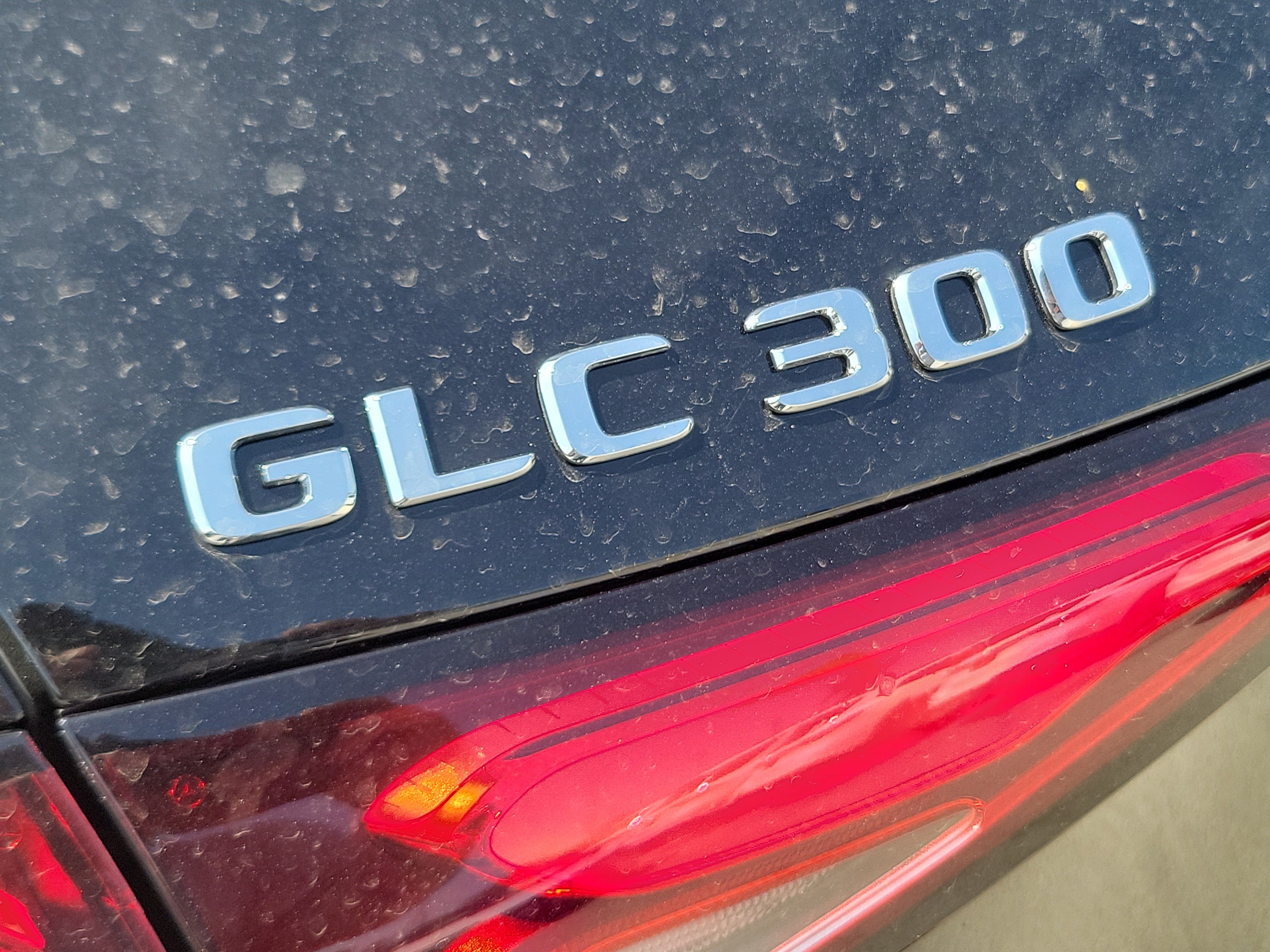 New 2026 Black Mercedes-Benz GLC 300 image 38