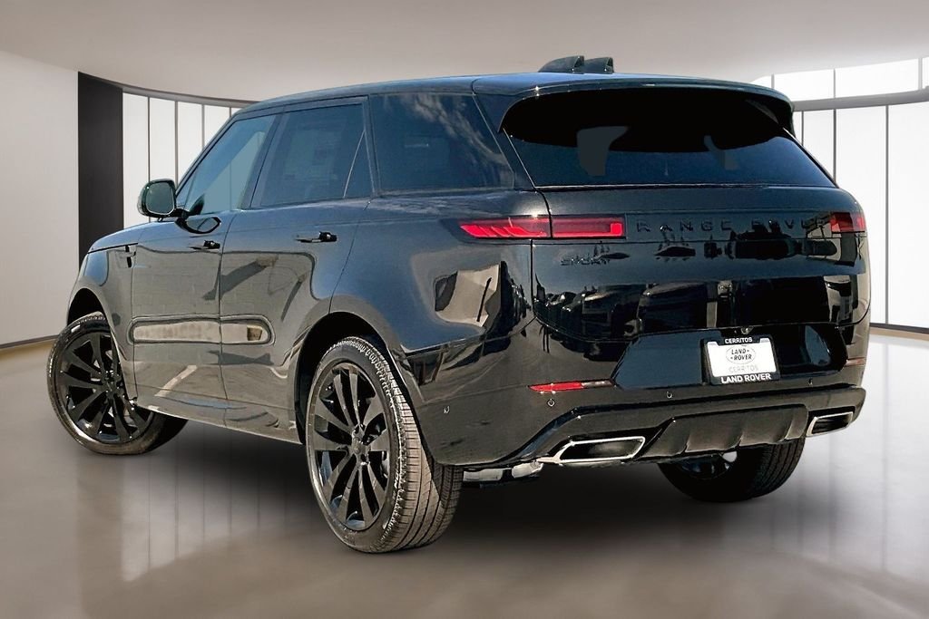 New 2026 SANTORINI BLACK Land Rover Dynamic SE image 3