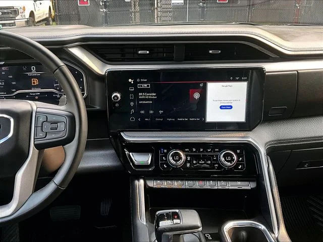 Used 2024 Silver GMC Denali image 6