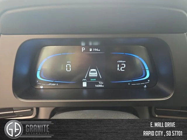 2025 Hyundai Elantra SEL - Photo 16