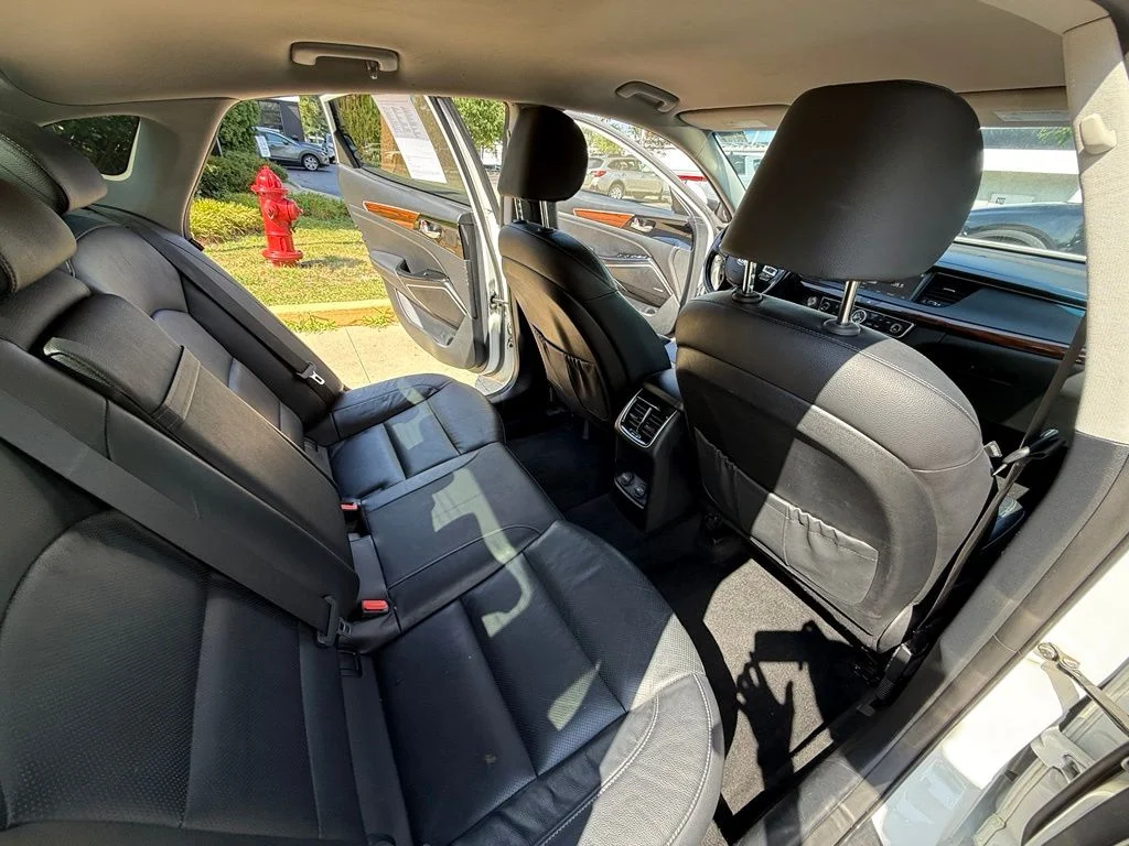 Used 2017 White Kia Premium image 25