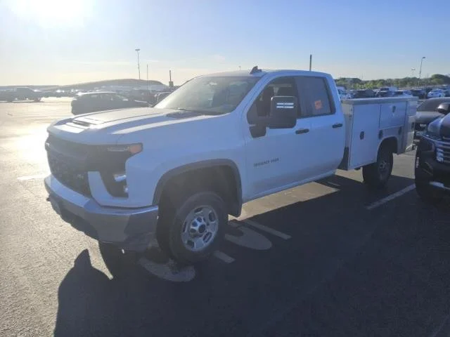 Used 2020 SUMMIT WHITE Chevrolet Work Truck image 4
