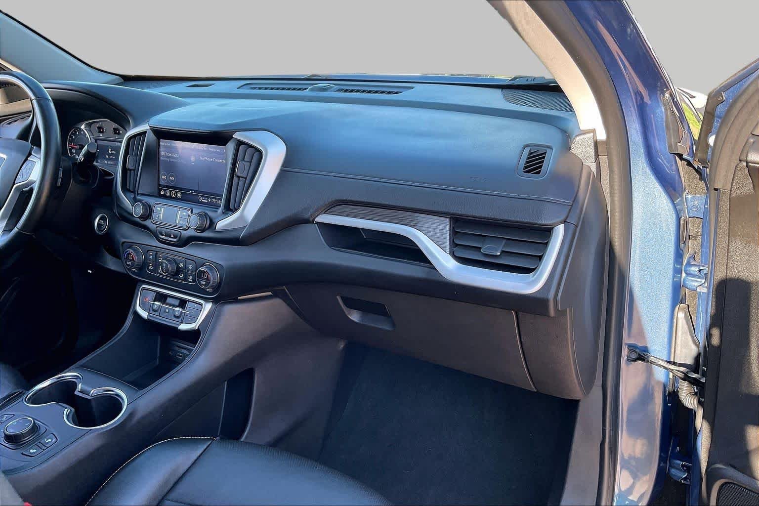 Used 2024 Downpour Metallic GMC SLT image 17