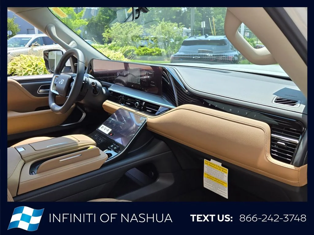 New 2027 RADIANT WHITE INFINITI Luxe 4WD image 17