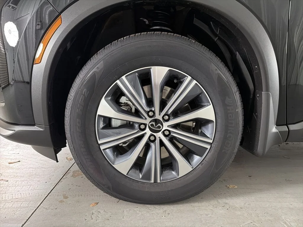Certified Used 2026 Black INFINITI PURE image 4