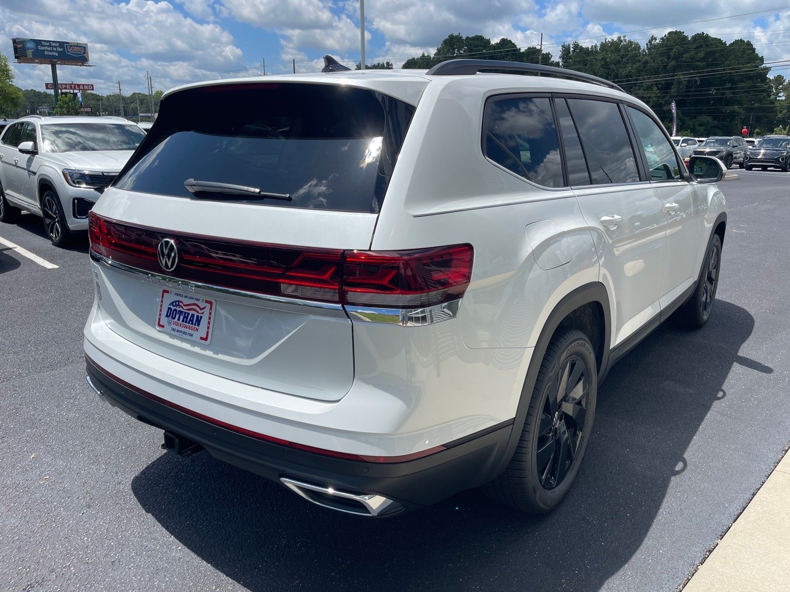 New 2026 Opal White Pearl Volkswagen SE image 16