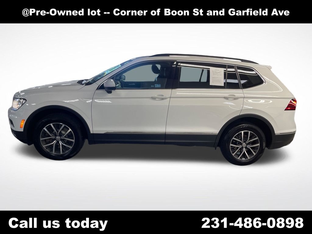 Used 2020 White Volkswagen 2.0T SE image 2