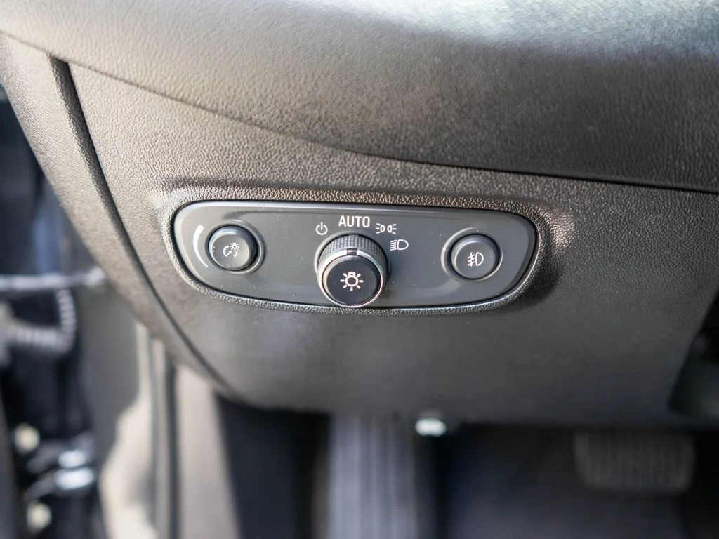 Used 2019 Gray Chevrolet Premier image 19