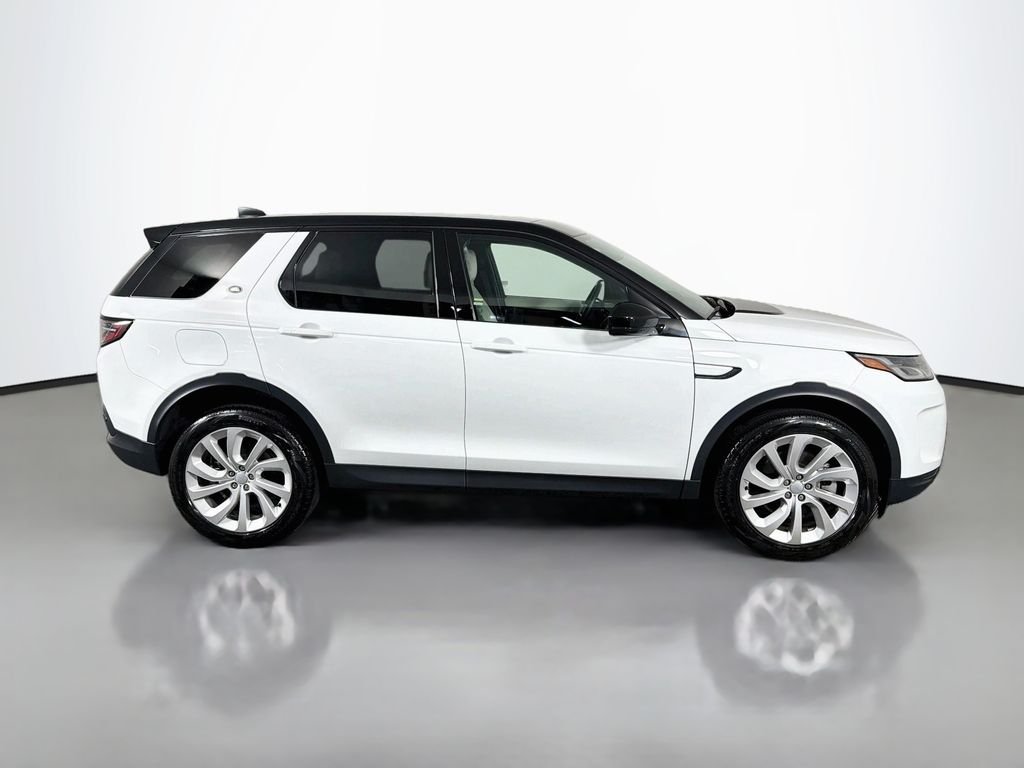 Used 2023 White Land Rover SE image 4