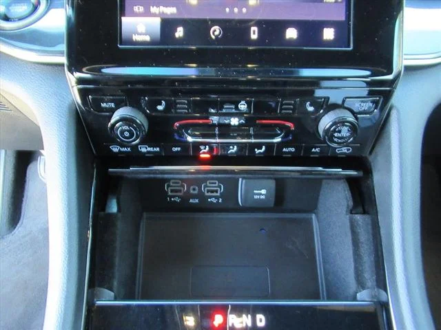 Certified Used 2022 Black Jeep Altitude image 25