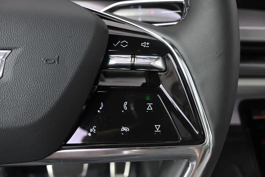 2027 Cadillac VISTIQ Sport - Photo 33