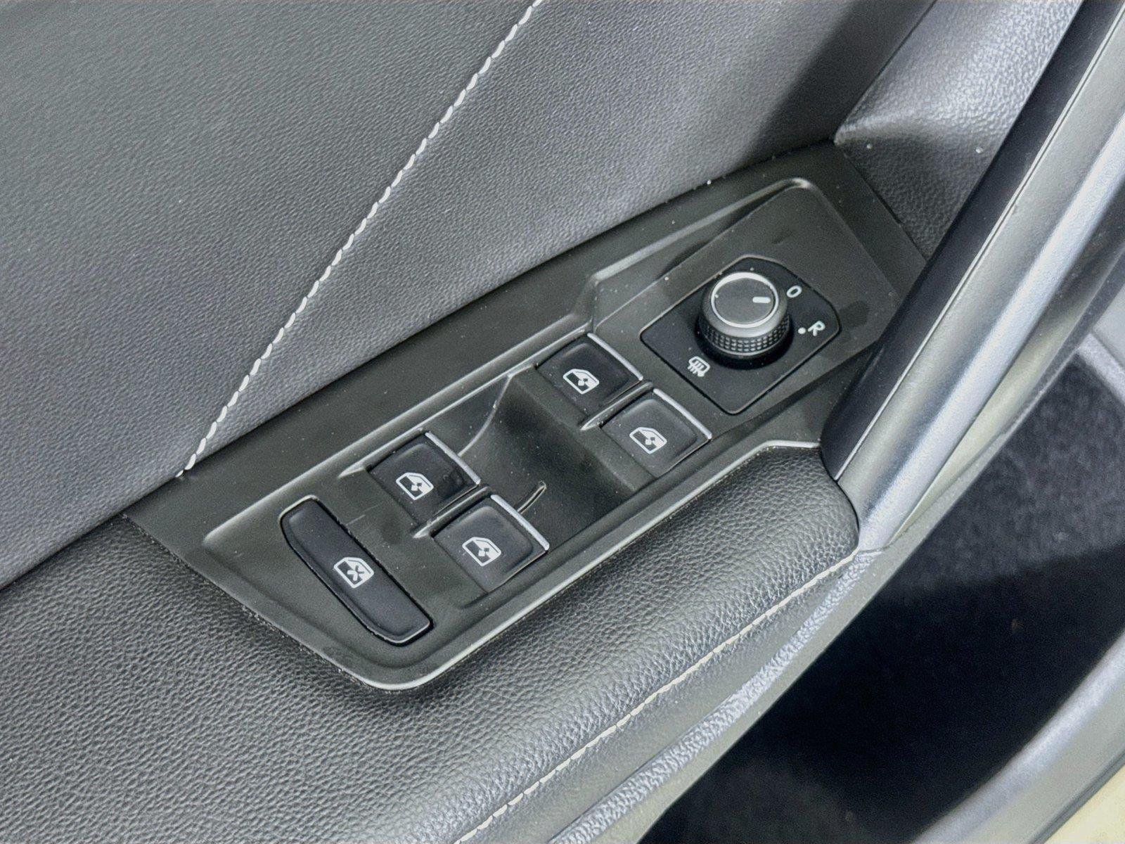 Used 2024 Pyrite Silver Metallic Volkswagen SE image 16