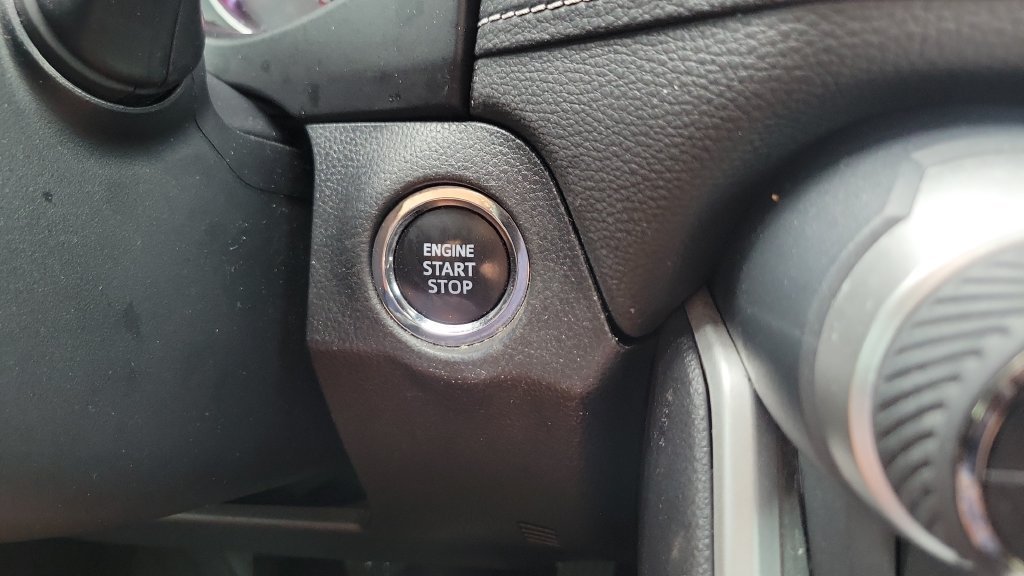 Certified Used 2022  Toyota XLE Premium image 24